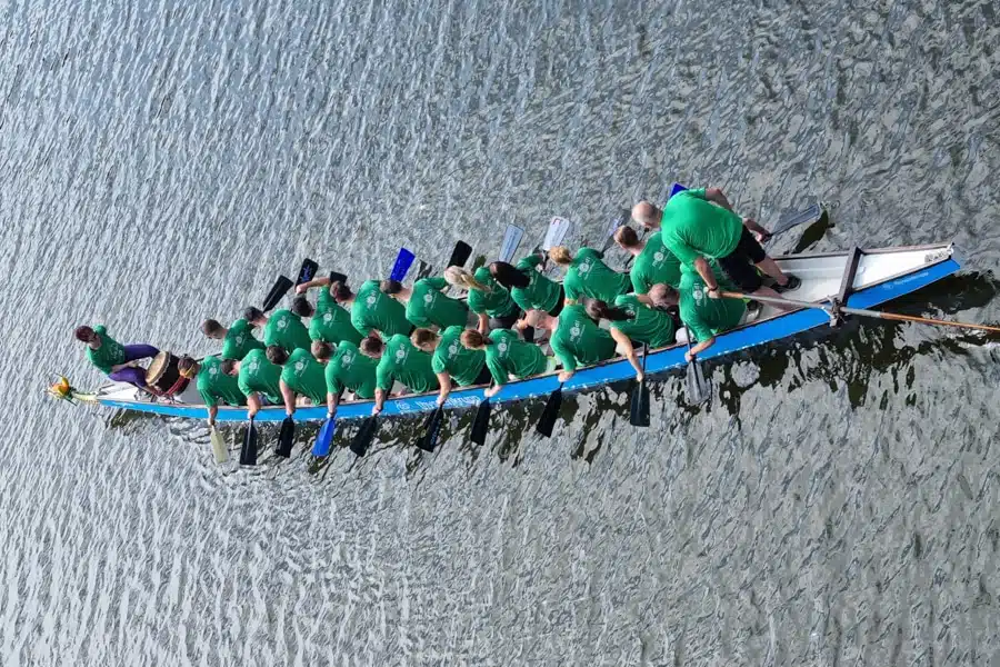 Drachenboot-Festival: EnergieMEDLs und KanalSEMs vor dem Start