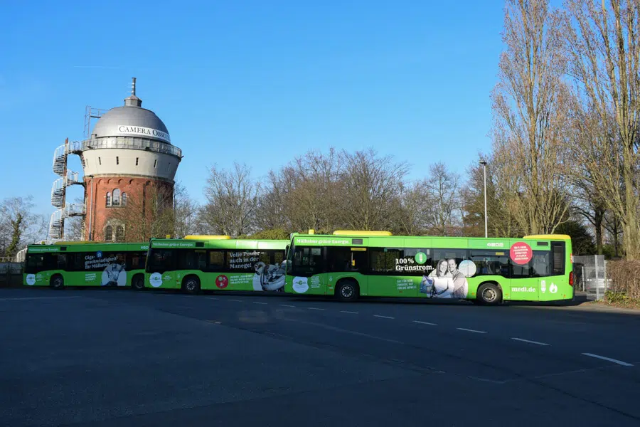 Ruhrbahn-Busse im medl-Design