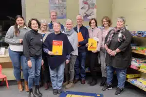 Gruppenfoto der ehrenamtlich tätigen Leselernhelfer des MENTOR-Programms