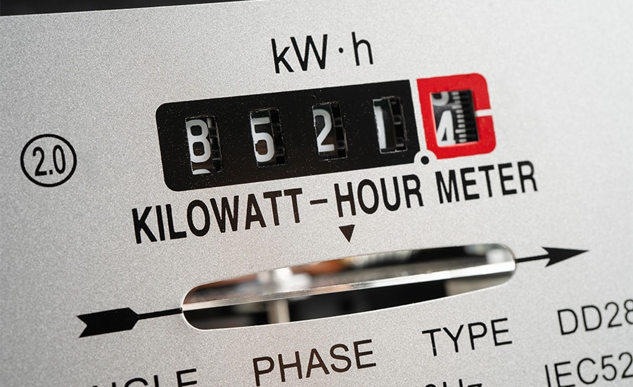 Nahaufnahme eines Stromzählers mit Verbrauchsanzeige – Symbolbild für die Zählerablesung Winter 2025 bei medl.