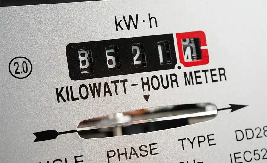 Nahaufnahme eines Stromzählers mit Verbrauchsanzeige – Symbolbild für die Zählerablesung Winter 2025 bei medl.
