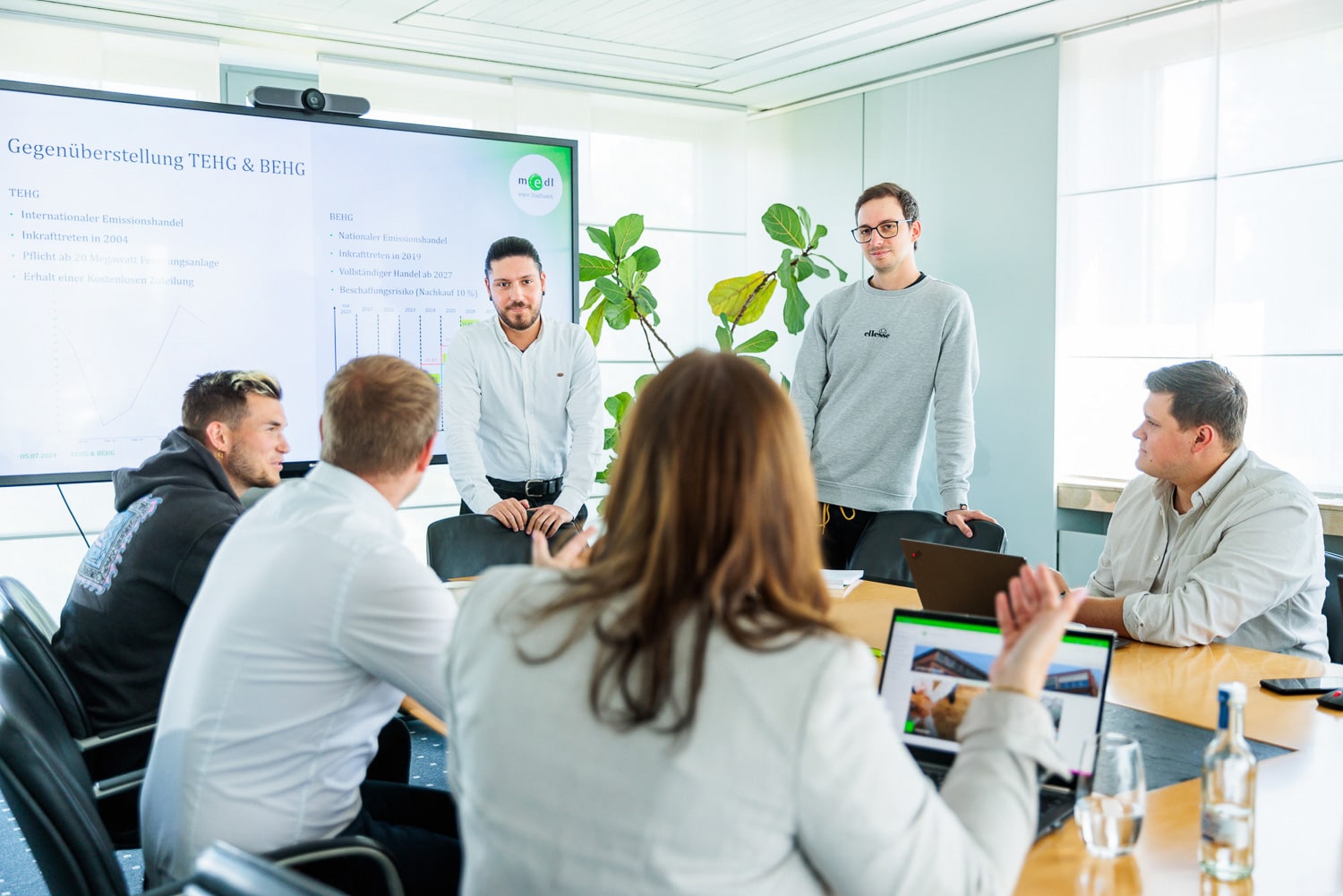 Mitarbeiter der medl in Aktion
